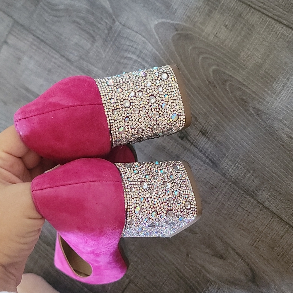 Heel - Picture 4 of 4